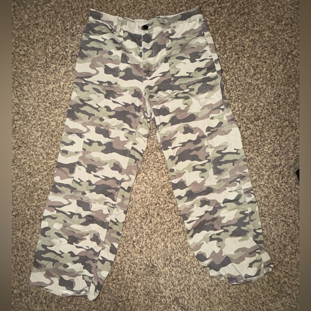 Camo Cargo Pants - Green & Gray Military Print